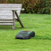 Bosch Home and Garden Bosch Robotická sekačka na trávu Indego M+ 700 (s 18V baterií a funkcí aplikace, včetně nabíjecí st.