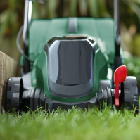 Bosch Home and Garden Akumulátorová sekačka na trávu Bosch CityMower 18V-32-300 (systém 18 V, systém P4A, 1x akumulátor 4,0 Ah,