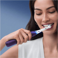 Oral-B Pro iO 8 Elektrický zubní kartáček, fialový