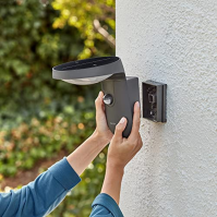 PHILIPS Tyla Ultra Efficient Solar Wall Light [1 x 9W Warm White] Anthracite Grey pro venkovní osvětlení, zahradu, příjezdovou c