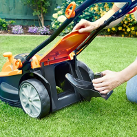 LawnMaster M2EB1637M Elektrická sekačka na trávu 1600W 37cm, 6polohové nastavení výšky sečení 20-70 mm, sběrný koš 40L