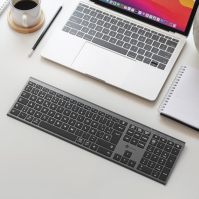 iClever Bluetooth klávesnice a myš BK23-QWERTY Španělská bezdrátová klávesnice pro Mac s dobíjecí baterií Plná velikost Slim Pln