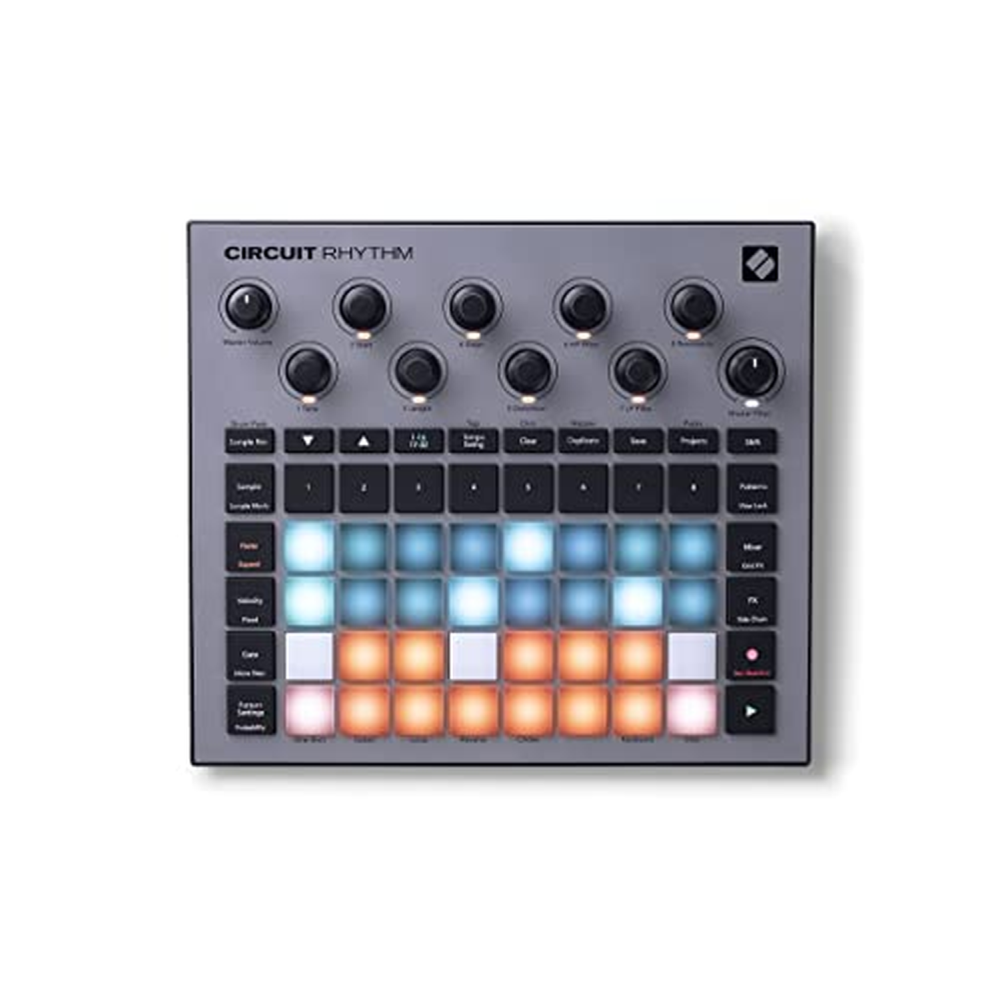 Novation Circuit Rhythm: Sampler a groovebox s osmi samply pro tvorbu a předvádění beatů.