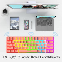 60% Mechanická klávesnice s kabelovým/bezdrátovým Bluetooth 5.0 duálním režimem, 61 kláves RGB Rainbow LED podsvícená USB